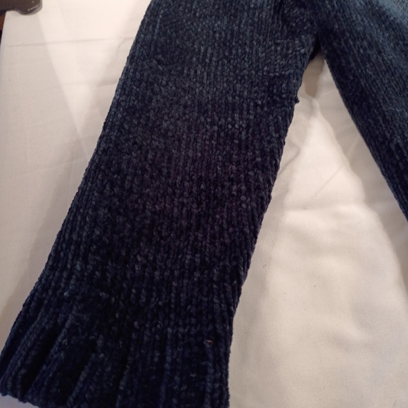Carolyn Taylor Navy Textured Sweater - Picture 4 of 5